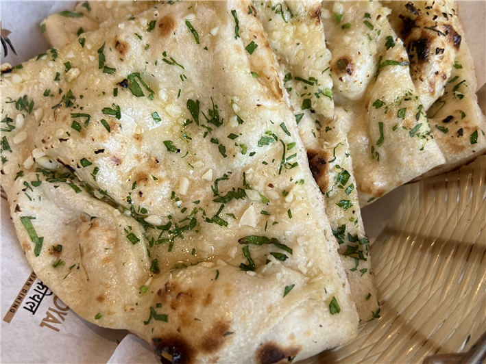 garlic naan